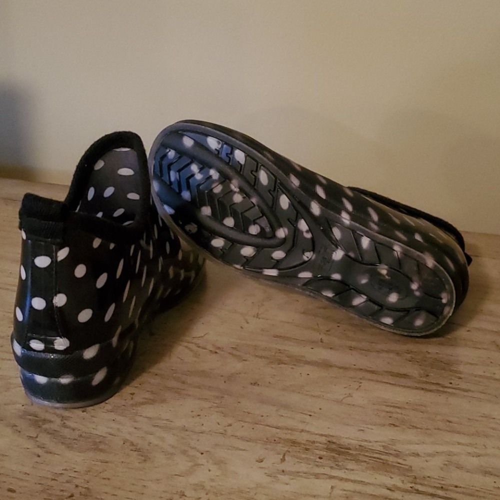 Shoes - Picture 3 of 6